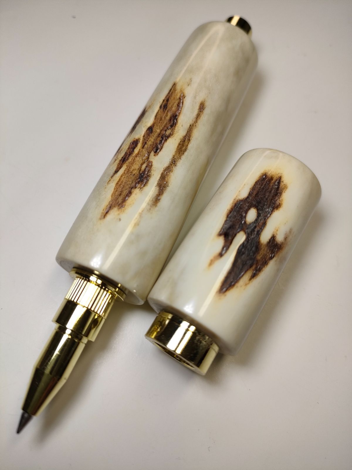 鹿の角】グラデュエイトローラーボールペン（超極太） - メルカリ