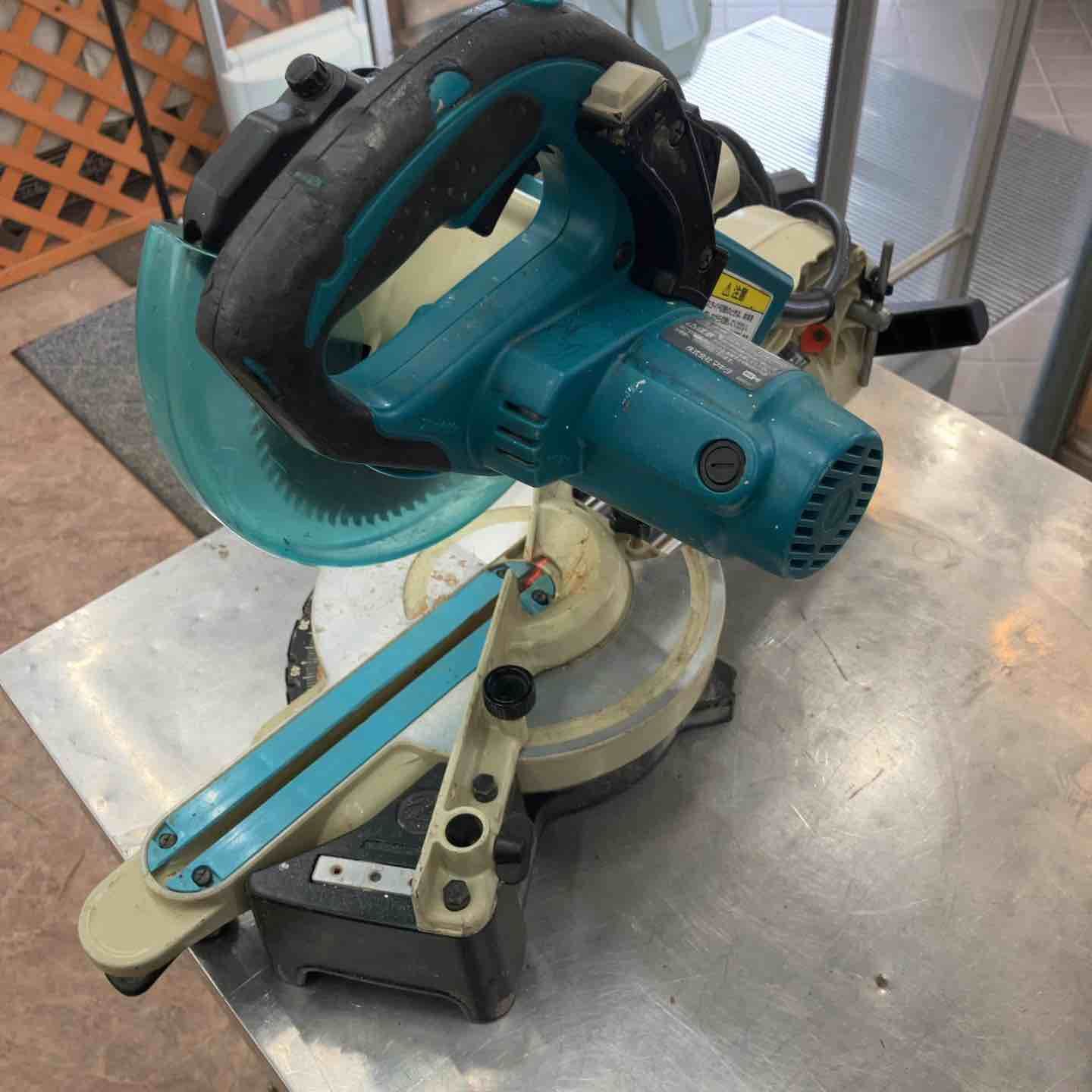 マキタ makita 卓上スライド丸のこ