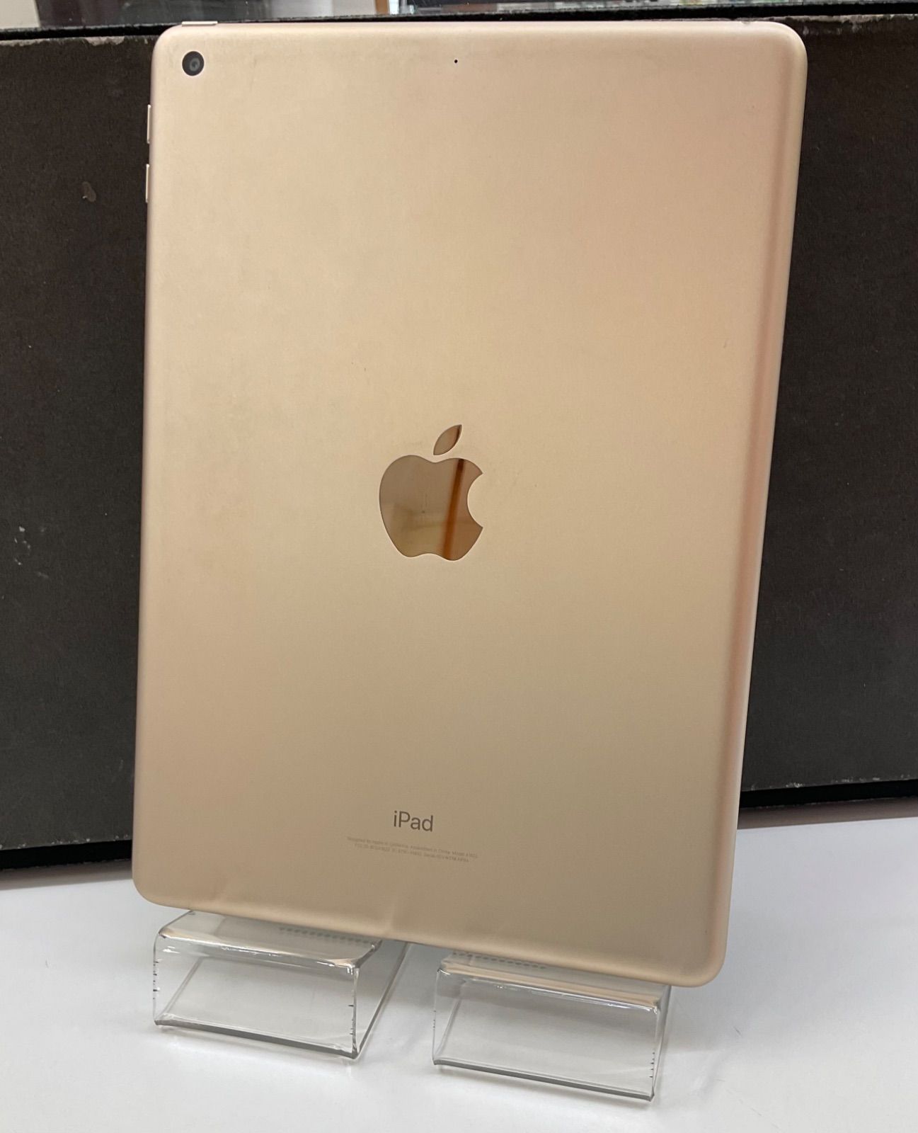 iPad第5世代 ゴールド 32GB 中古 Apple - メルカリ