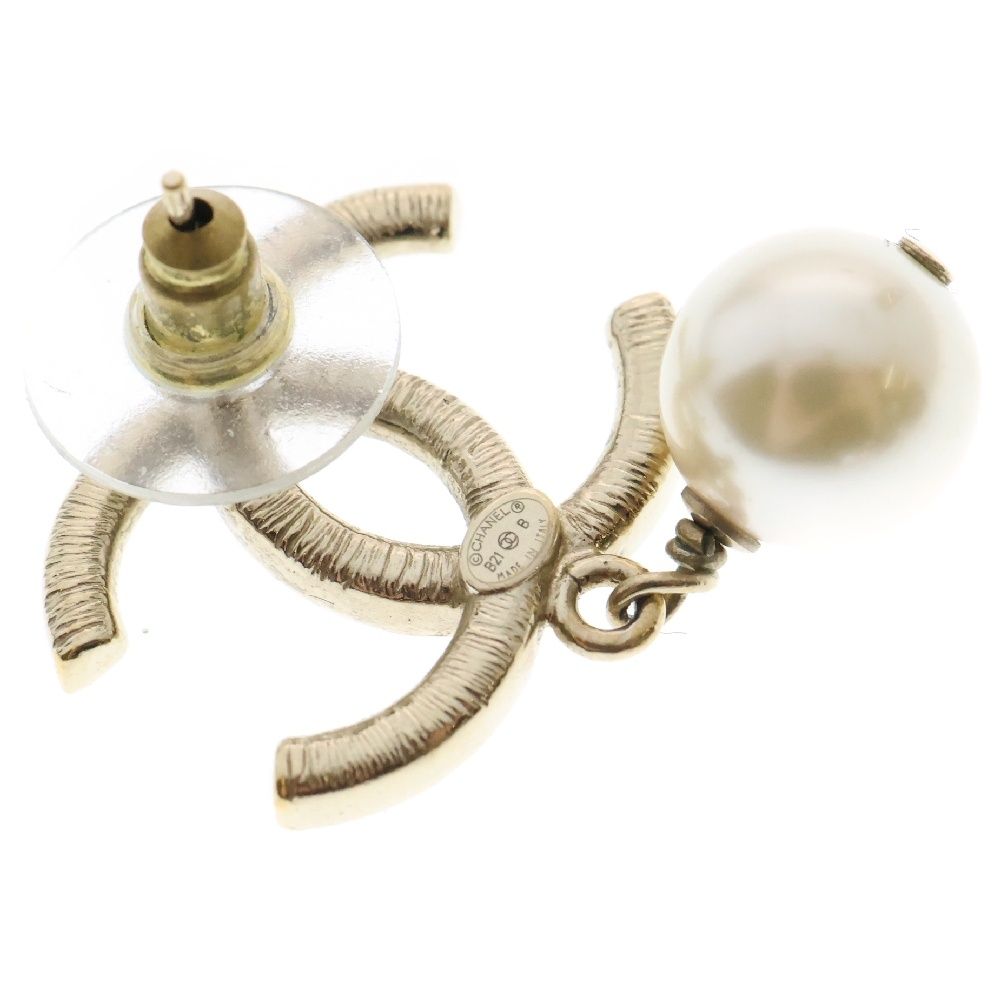CHANEL (シャネル) Rhinestone Pearl earrings ココマーク ライン