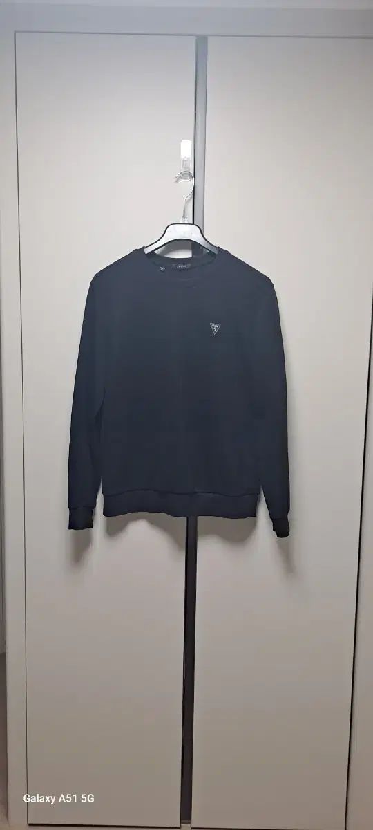 GUESS トレーナー