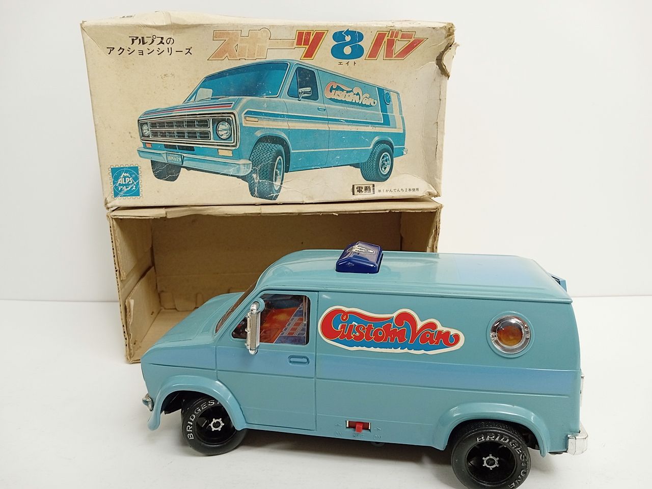 アルプス玩具 アクションシリーズ ビンテージ スポーツ8バン ブリキ ミニカー MB-6690