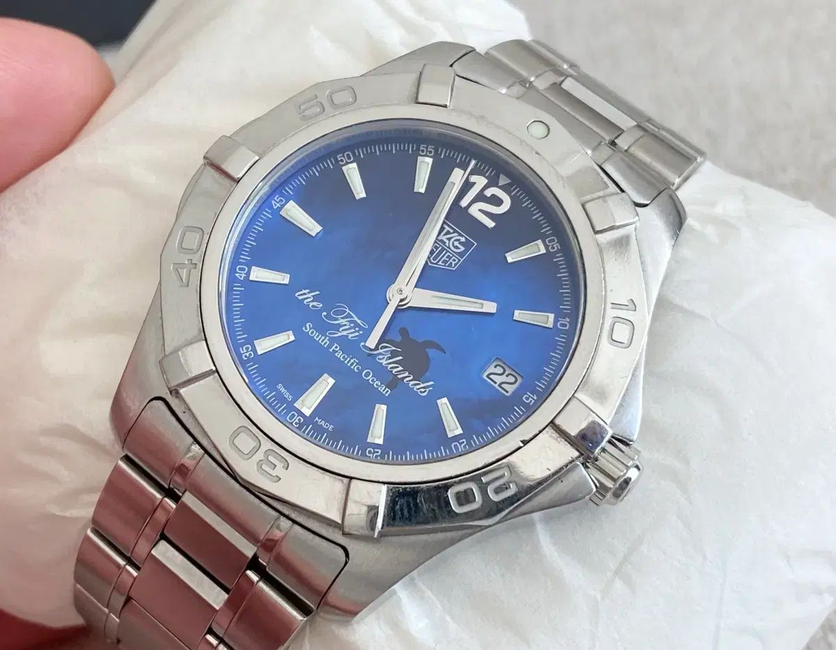  タグ ホイヤー アクアレーサー フィジー モデル 38mm オートメチック サンレイブルー 休日コーデ 自動巻き時計 腕時計(アナログ)