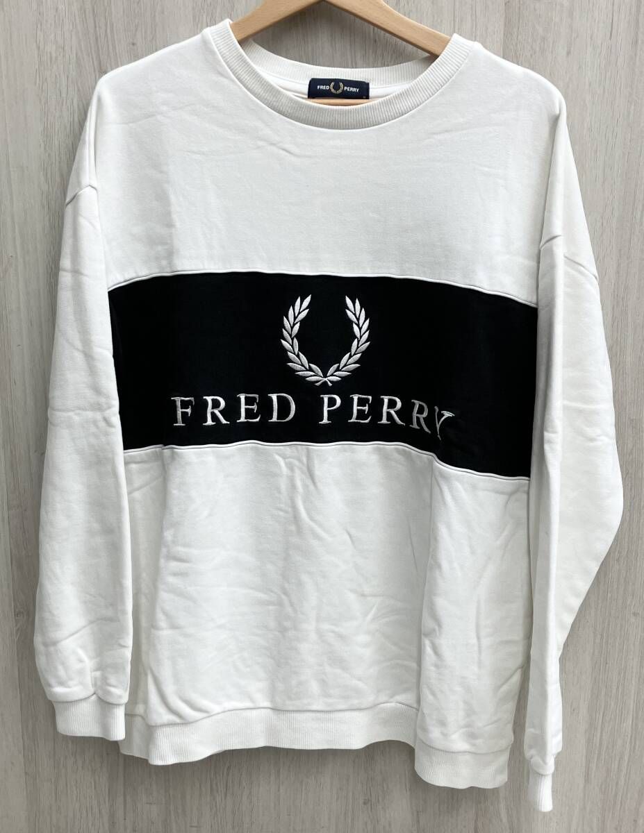 FRED PERRY フレッドペリー スウェット トレーナー FZ1799 ホワイト 