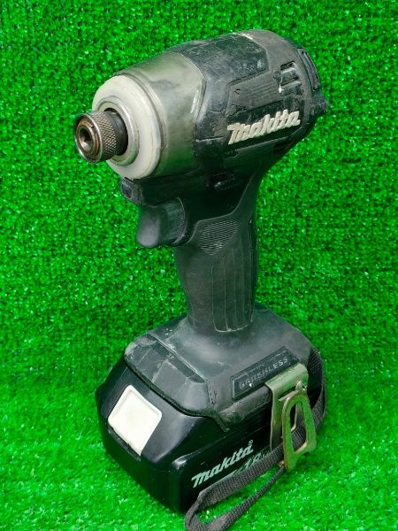 ◎マキタ インパクトドライバー マキタ バッテリ 充電器 ケース付 ブラック 内部オーバーホール済み です