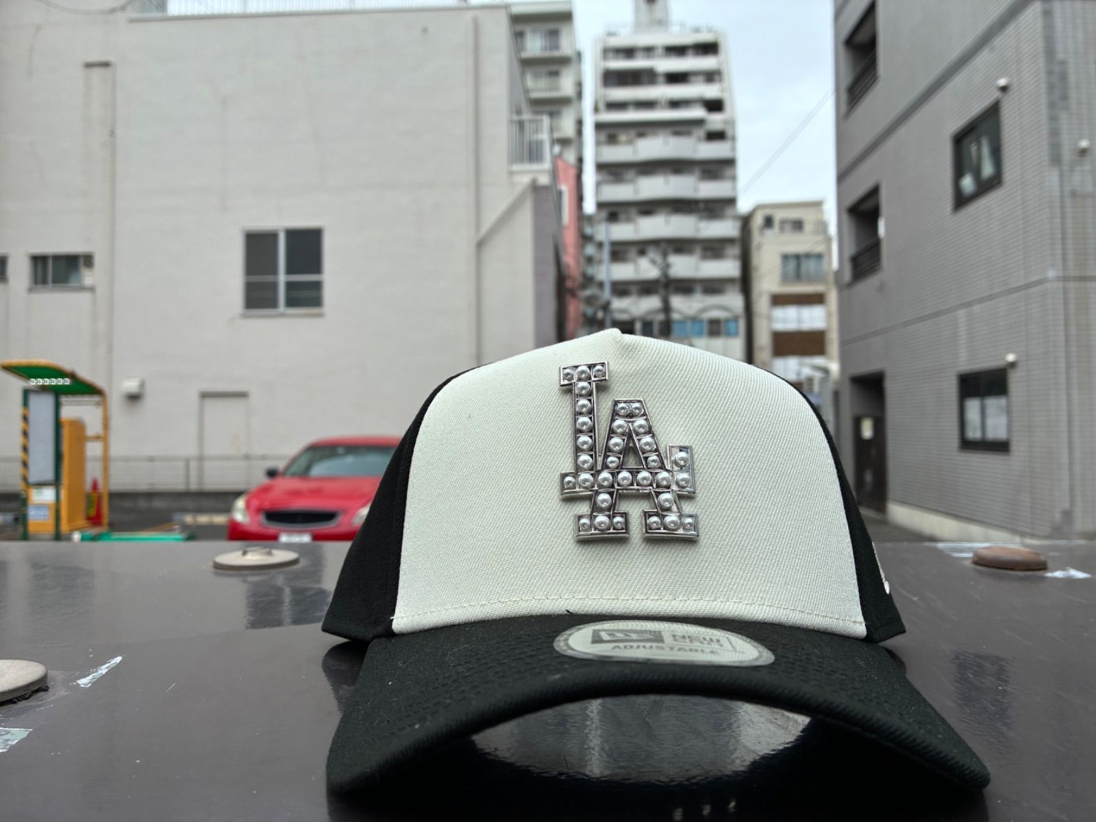 9FORTY A-Frame MLB パールバッジ ブラッククロームホワイト NEW ERA 9FORTY A-Frame MLB パール バッジ Pearl Badge ロサンゼルス