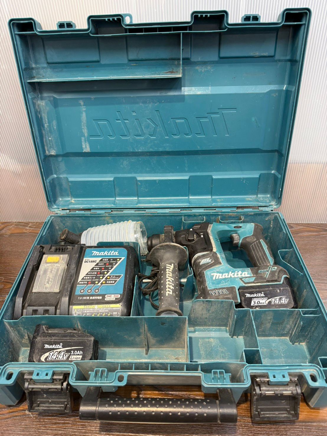 S 01729 マキタ充電式ハンマドリル HR 171 D SDSプラスシャンク