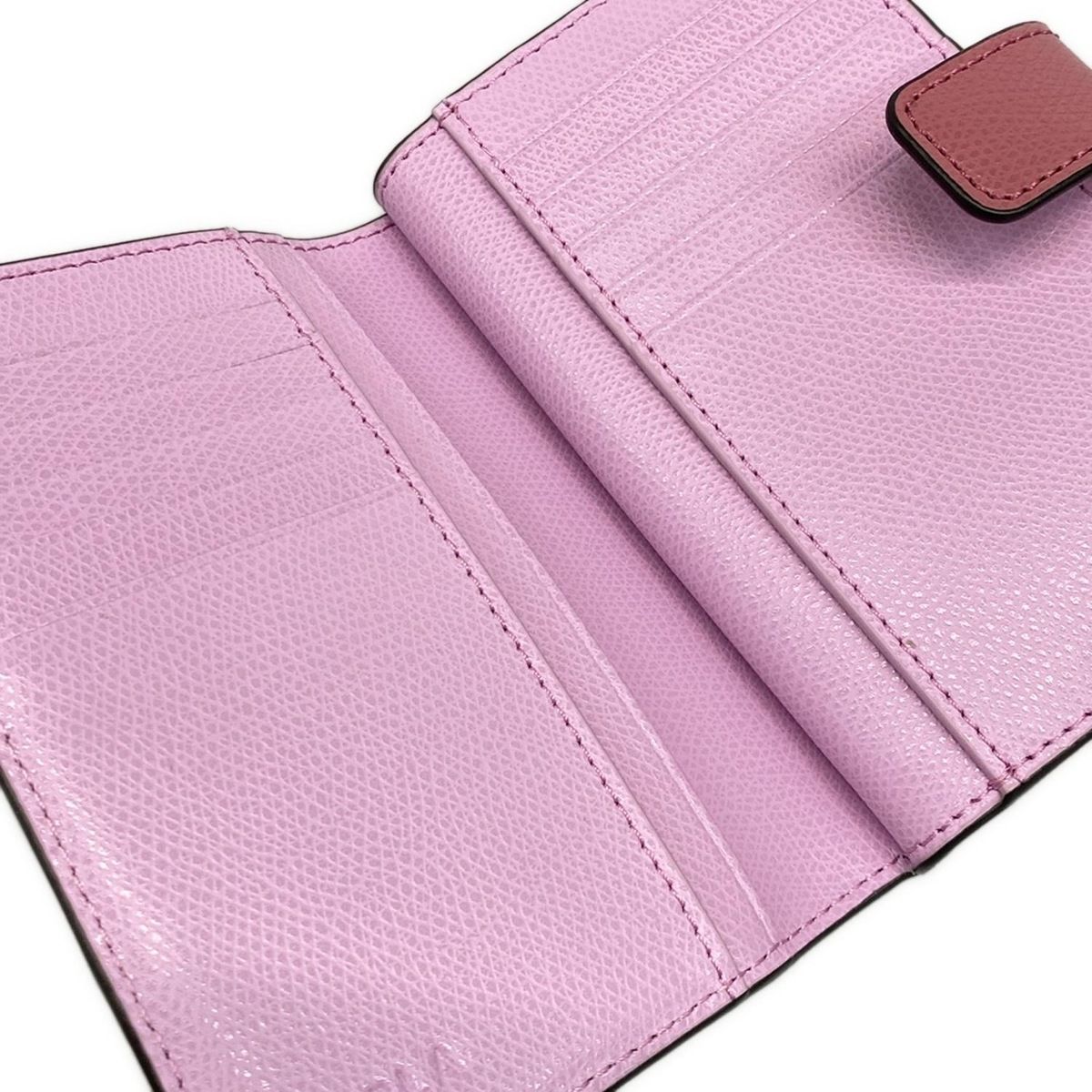 FURLA(フルラ) 2つ折り財布美品 カメリア ピンク L字ファスナー レザー 