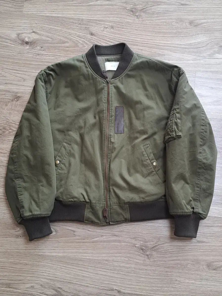 sequel オリーブ　MA-1 25AW 美品 sequel オリーブ MA-1 25AW 美品 SEQUEL MA-1 XL SQ-25AW-JK-06 ジャケット