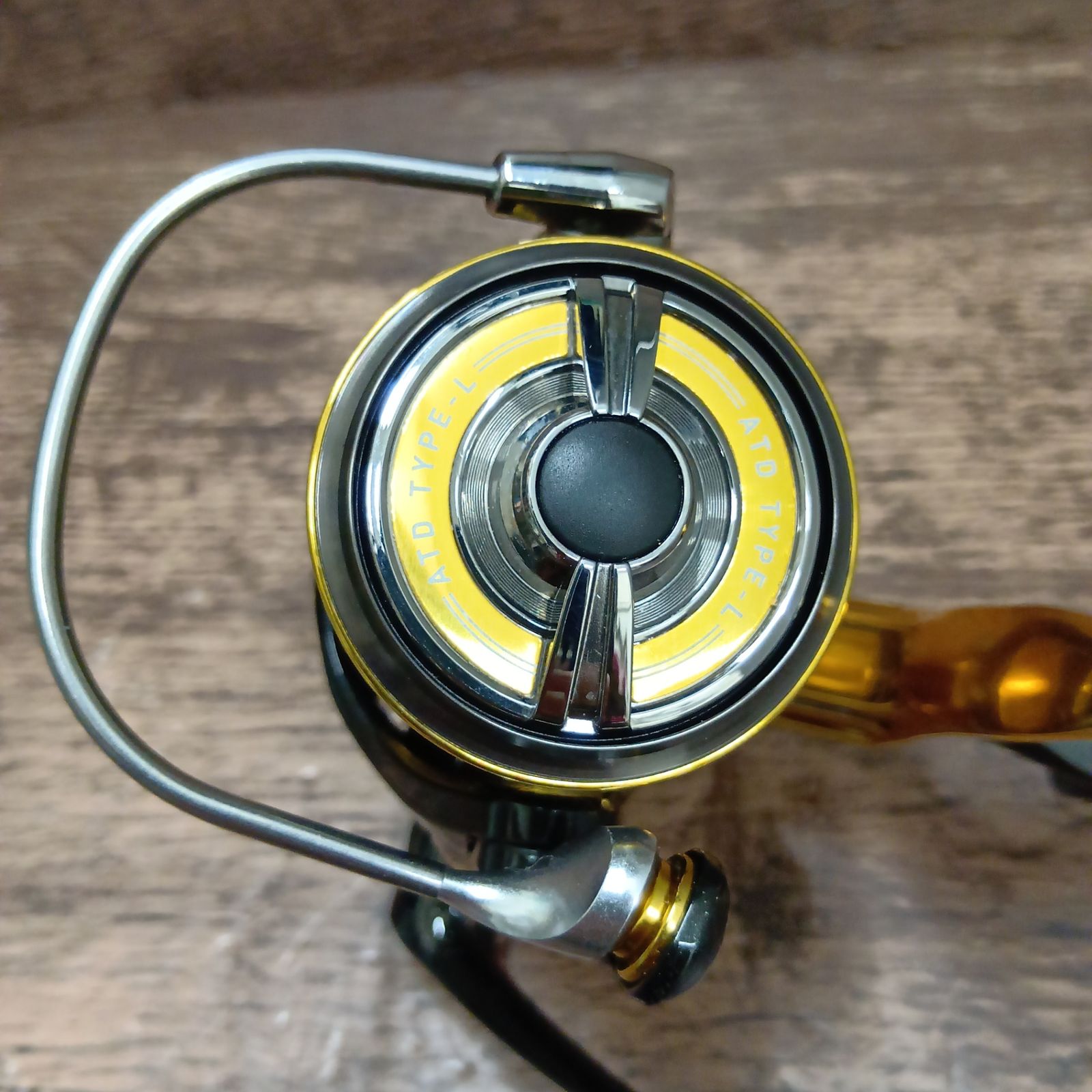 スピニングリール