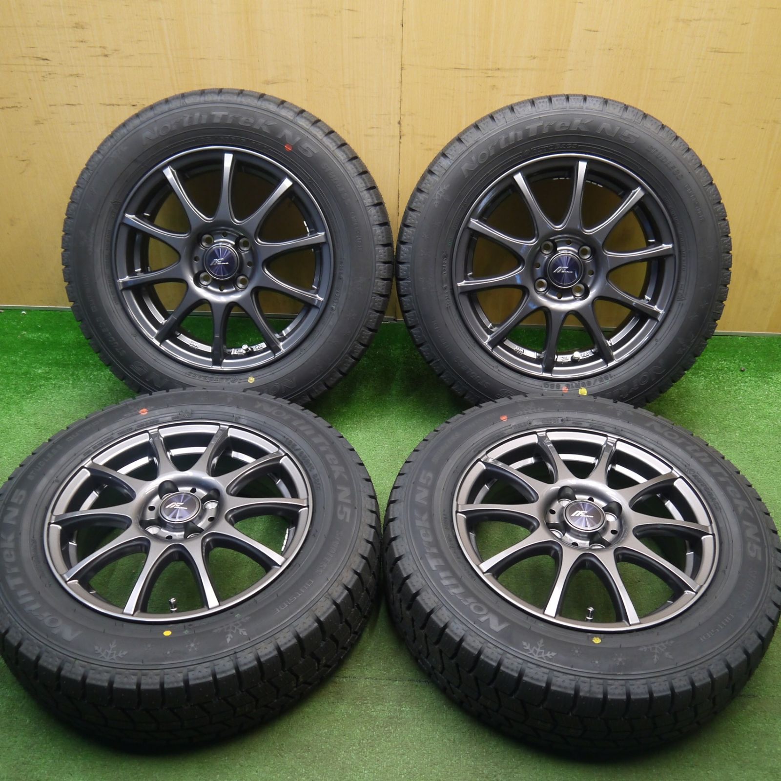 未使用！25年☆スタッドレス 185/65R15 オートバックス ノーストレック