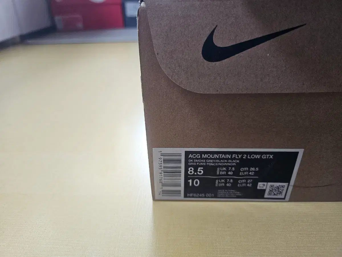  265 NIKE ACG マウンテン フライ 2 ロー GORE TEX ブラック 登山靴 トレッキングシューズ アウトドアシューズ