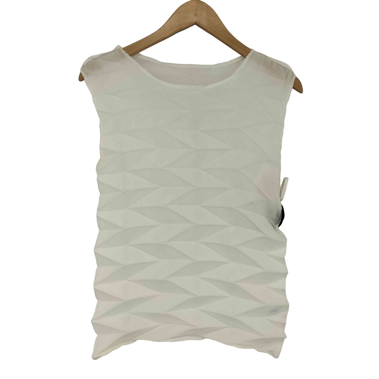 イッセイミヤケミー ISSEY MIYAKE me ノースリーブカットソー