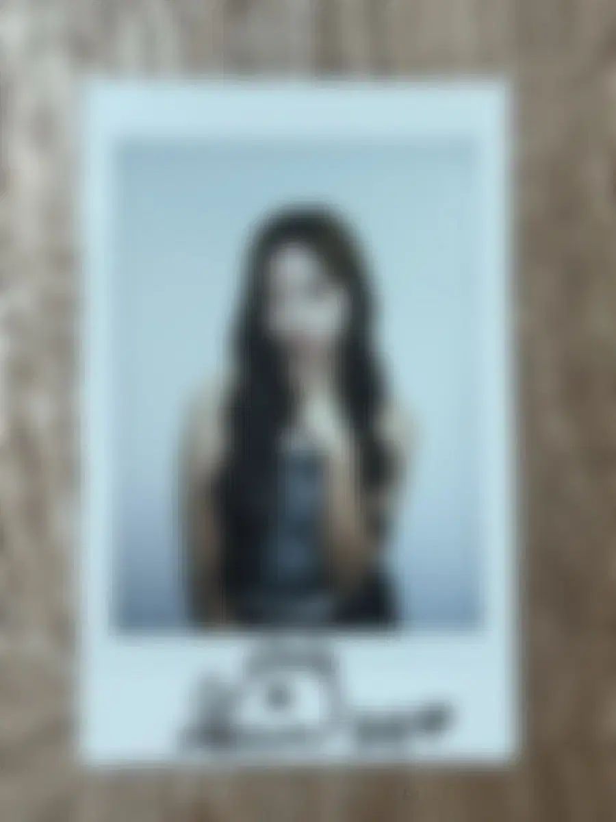 tripleS ジウ JIWOO サイン チェキ ポラロイド タートルネック