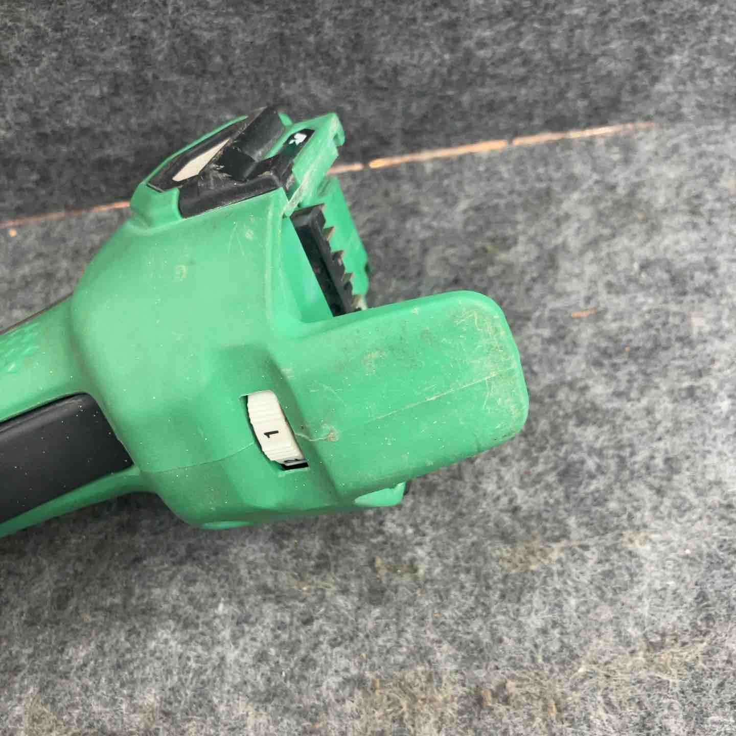 100 mmコードレスディスクグラインダ