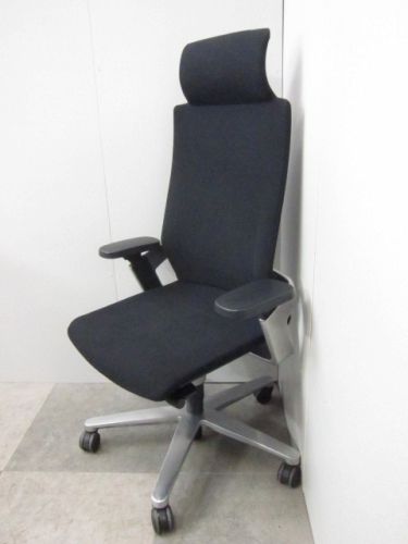 品 ウィルクハーン ONチェア 可動肘付ONチェア ブラック