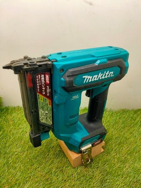 マキタ Makita 充電式ピンタッカ 40 Vmax バッテリ 充電器 ケース PT 001 GZ 青 本体のみ