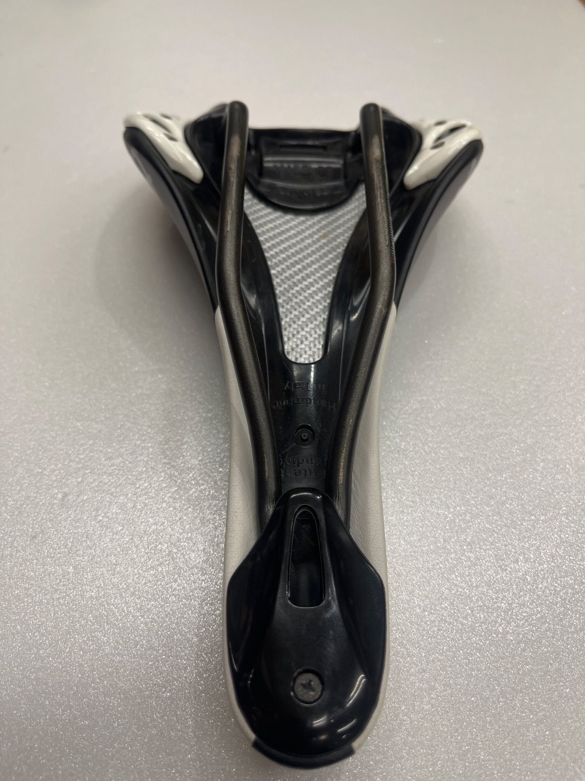 中古】fizik Aliante R3 Gamma ブラック/ホワイト. サドル K:iumレール