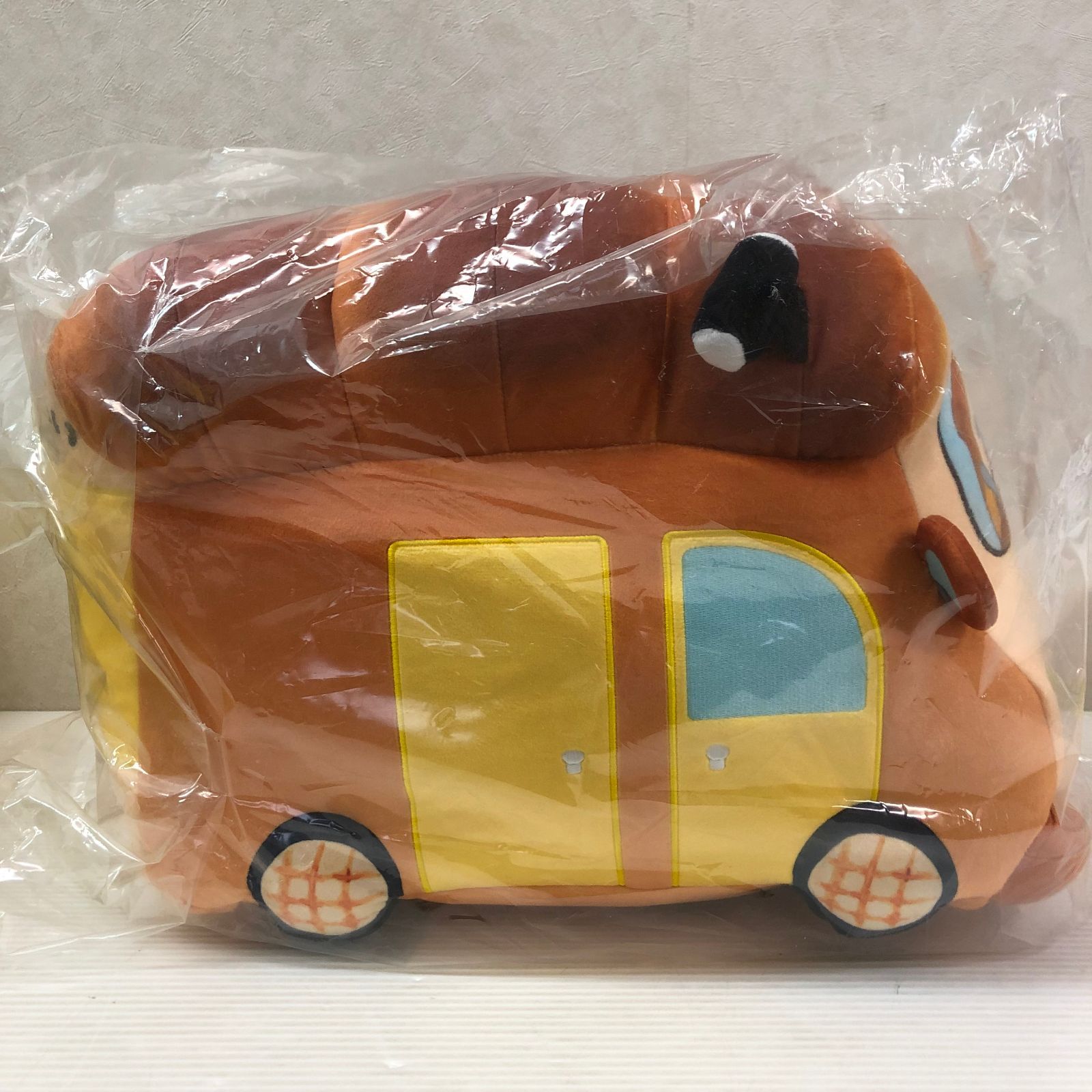 △ブロッコリーくじ パンどろぼうラストギフト賞 ぬいぐるみクッション