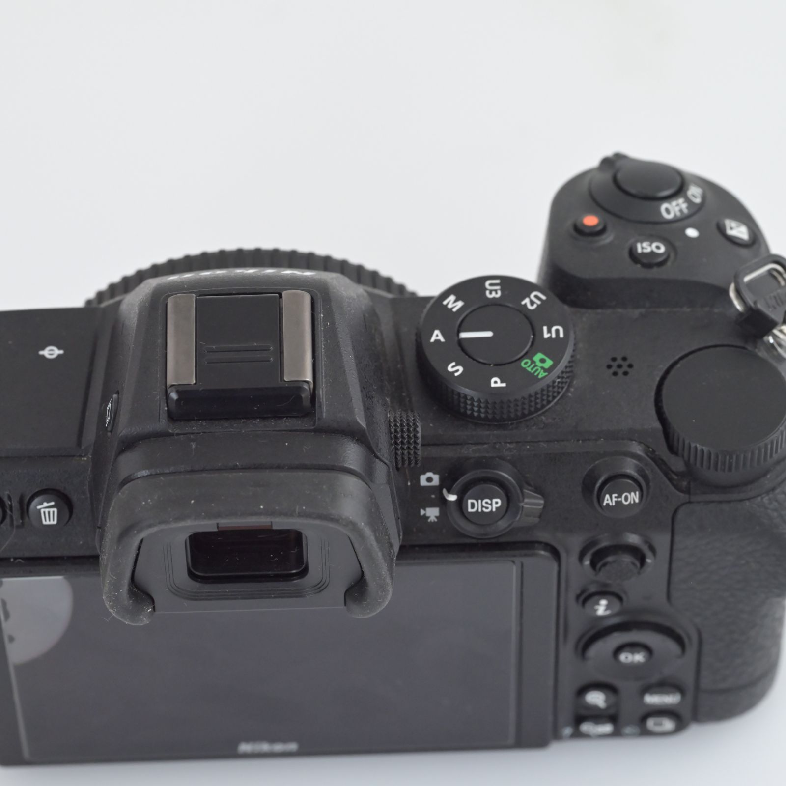 ミラーレス一眼レフ Nikon Z5 本体ボディ と充電器 - メルカリ