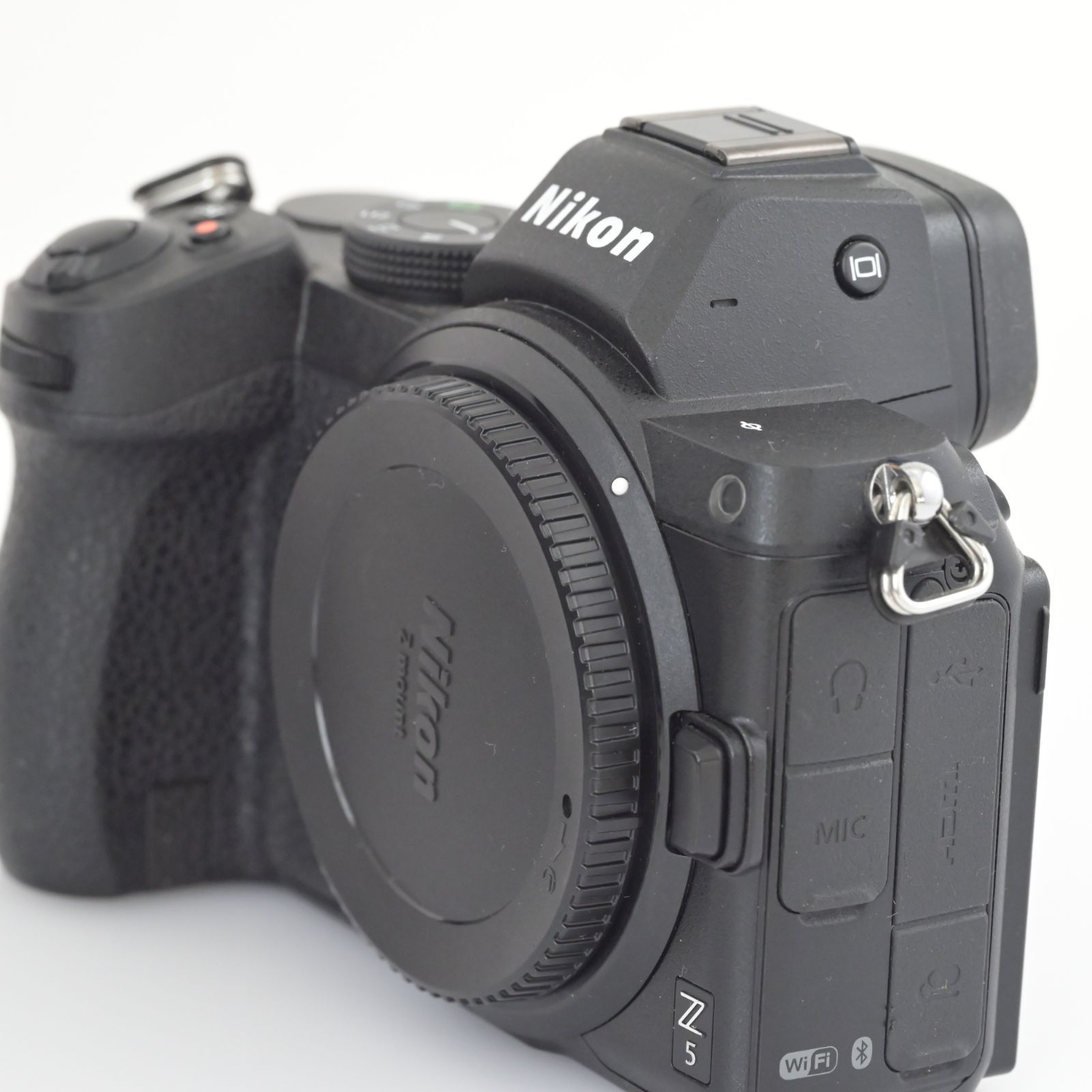 ミラーレス一眼レフ Nikon Z5 本体ボディ と充電器 - メルカリ