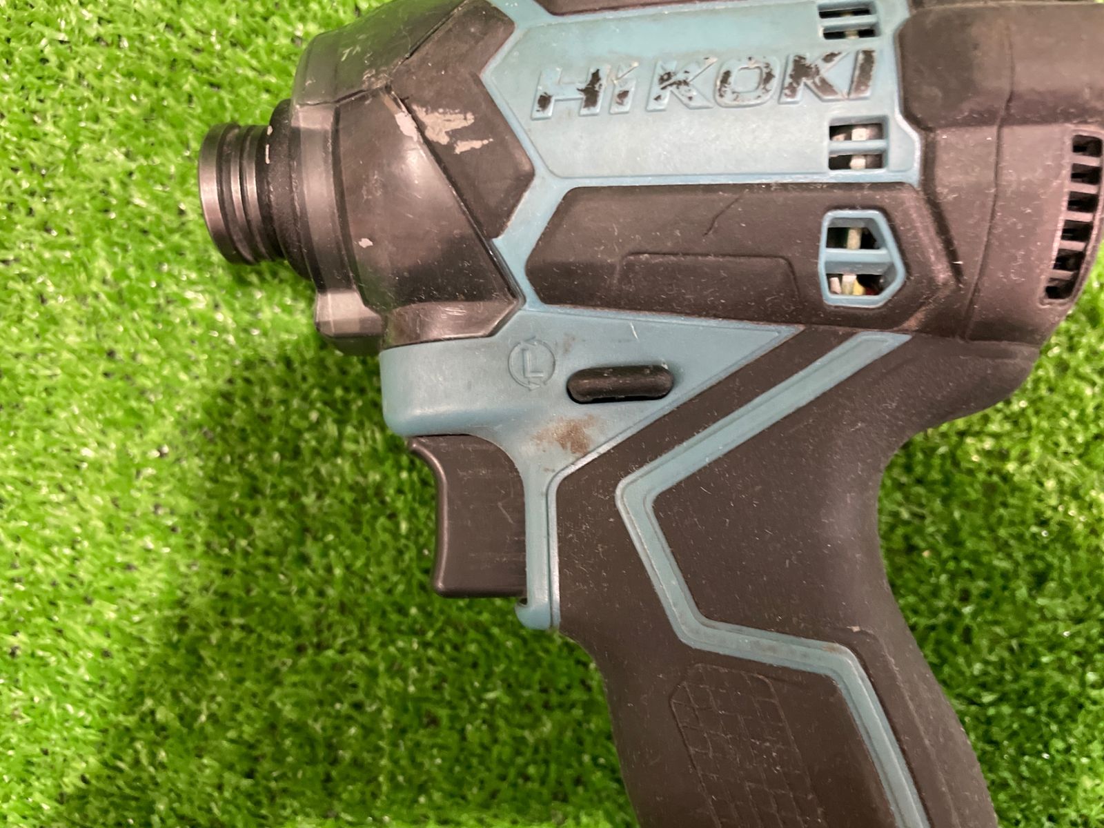  HIKOKI CB コードレスインパクトドライバ 色セームブルー 軸ブレ有 バッテリ 充電器 ケース有 ス-289 電動ハンマードリル ドリル ドライバー レンチ