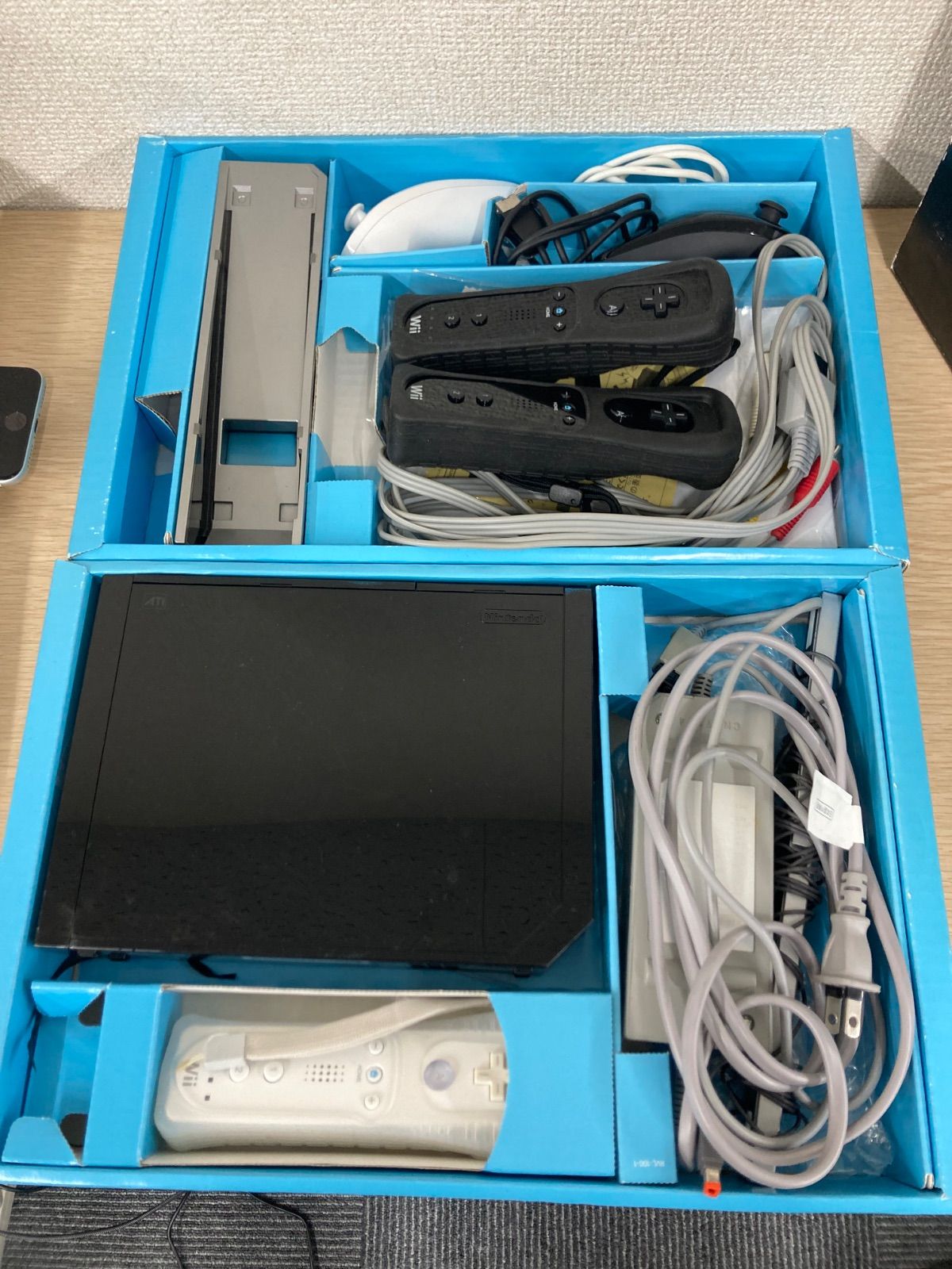 0【通電確認済み・動作未確認】Nintendo Wii 本体 ブラック【ゲーム機