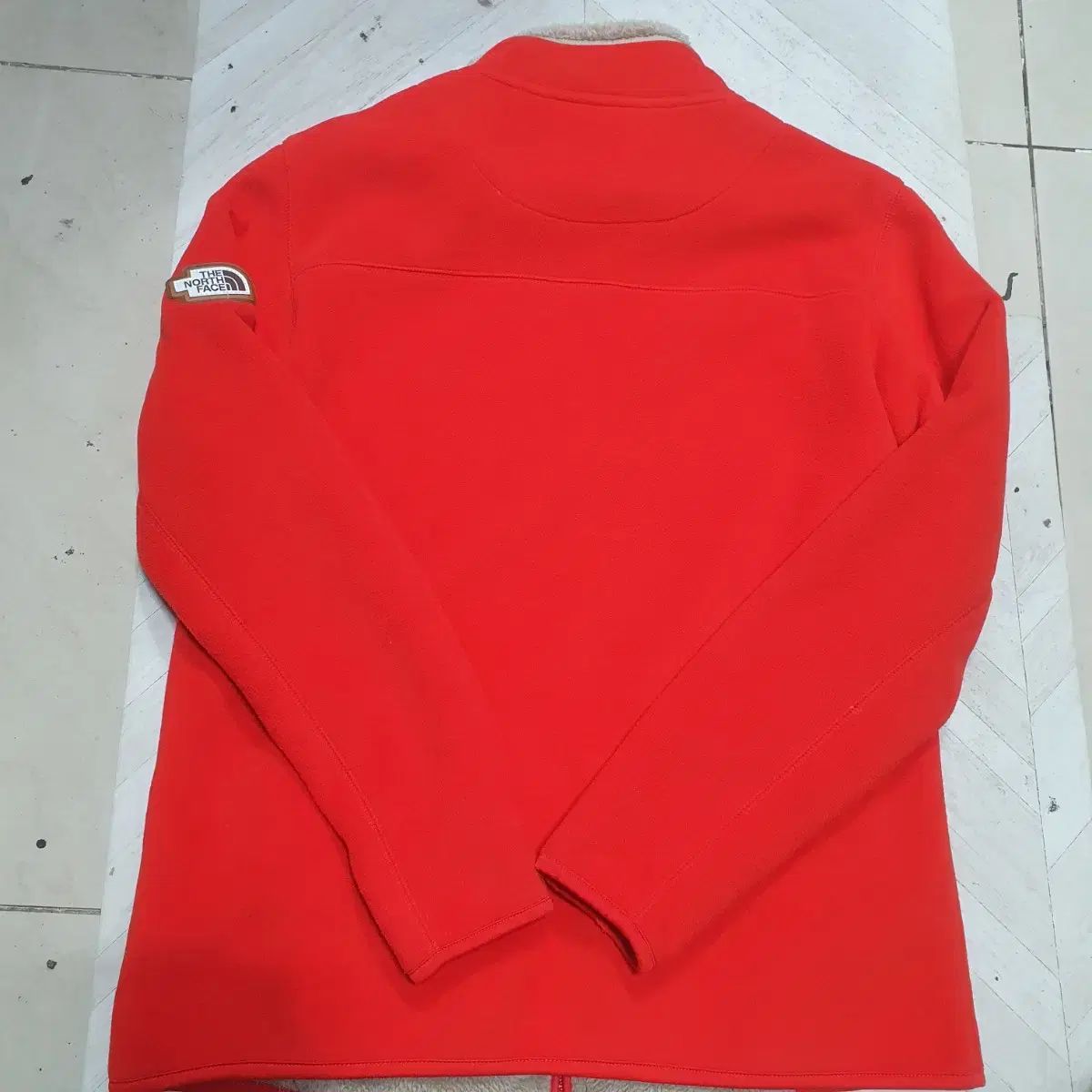 ザノースフェイス レッド