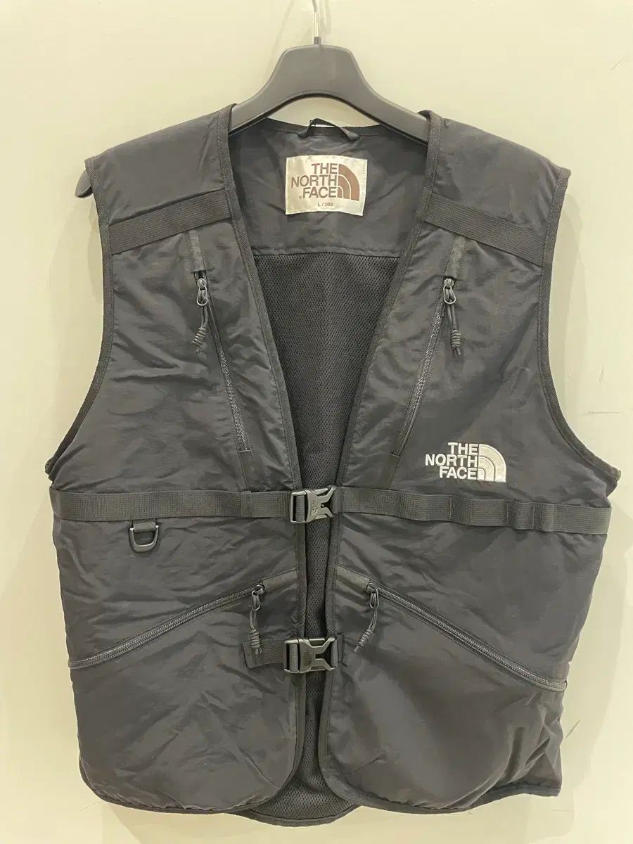 THE NORTH FACE ザノースフェイス ランニングベスト 白ラベル