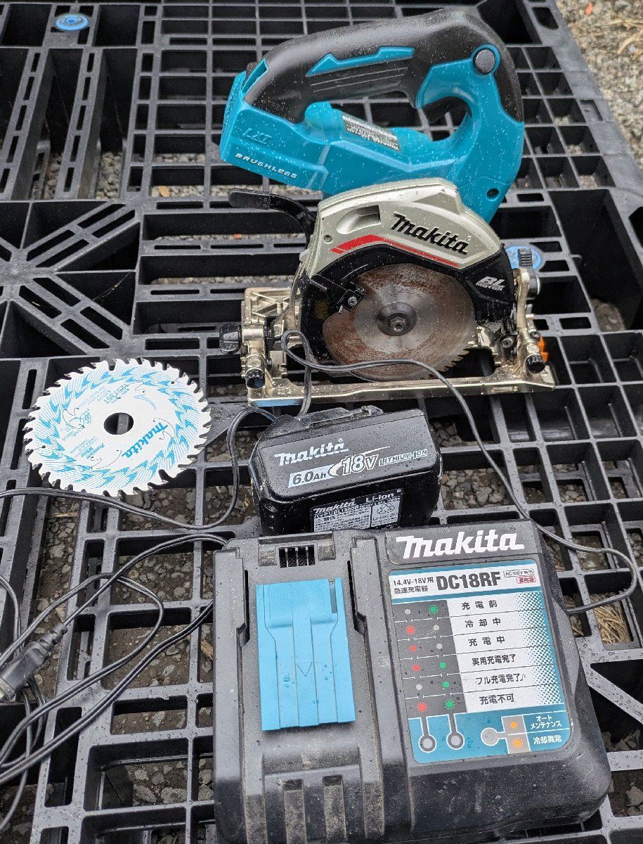 マキタ 充電式 125㎜ １８V充電式 マルノコHS 474 Dです 充電器 バッテリーBL 1860 Dが ムホワイトA-67175付き