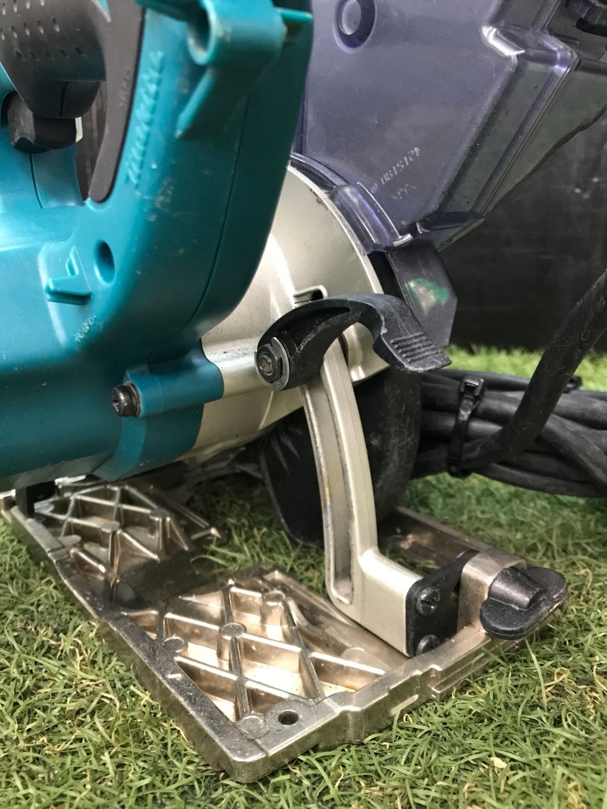 中古品】【0906】☆makita(マキタ) 125㎜防じんマルノコ 中古品】【0906】☆makita(マキタ) 125㎜防じんマルノコ