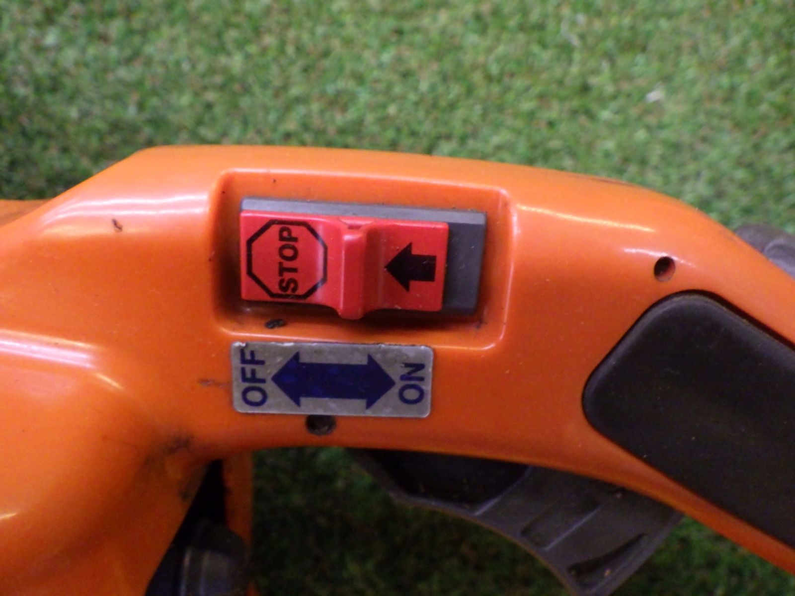  ハスクバーナ チェーンソー 339 XP 大工道具 林業 農業 エンジン工具 整備済み 品 チェーンソー 切断工具 切断機