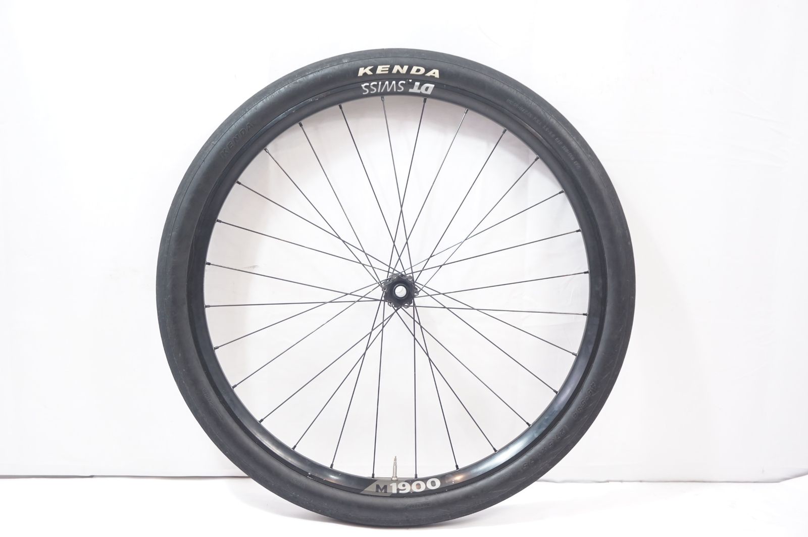 DT SWISS 「ディーティースイス」 M1900 27.5インチ フロントホイール