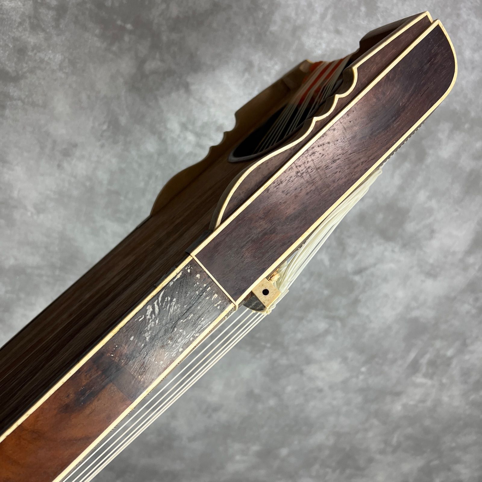 フォローで割引クーポン配布中】最高級 べっ甲 天然素材装飾 琴 13弦