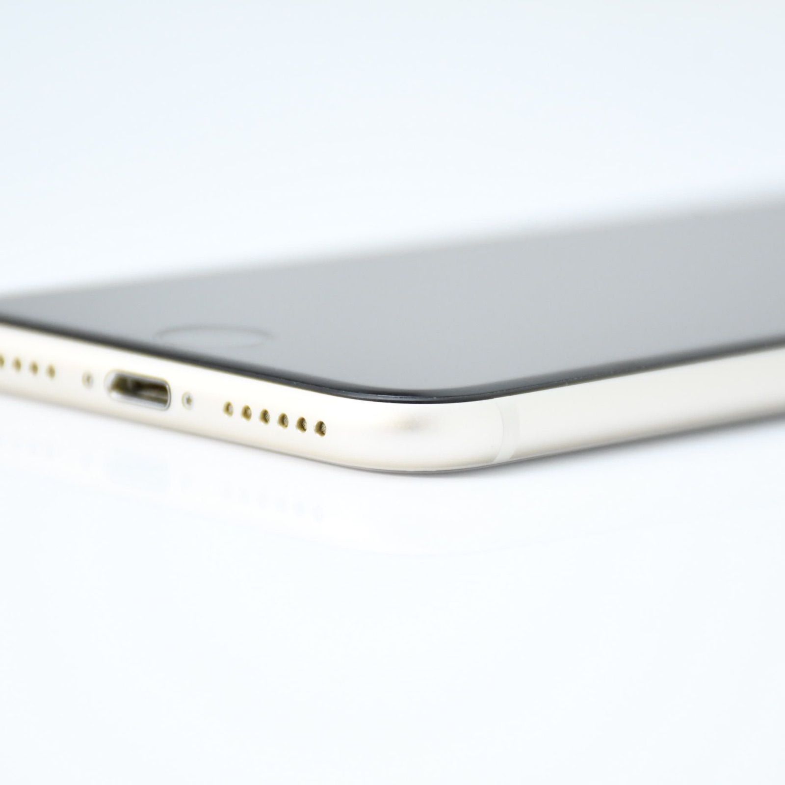 iPhone 【純正バッテリー94%】SIMフリー iPhoneSE 第3世代 64GB 