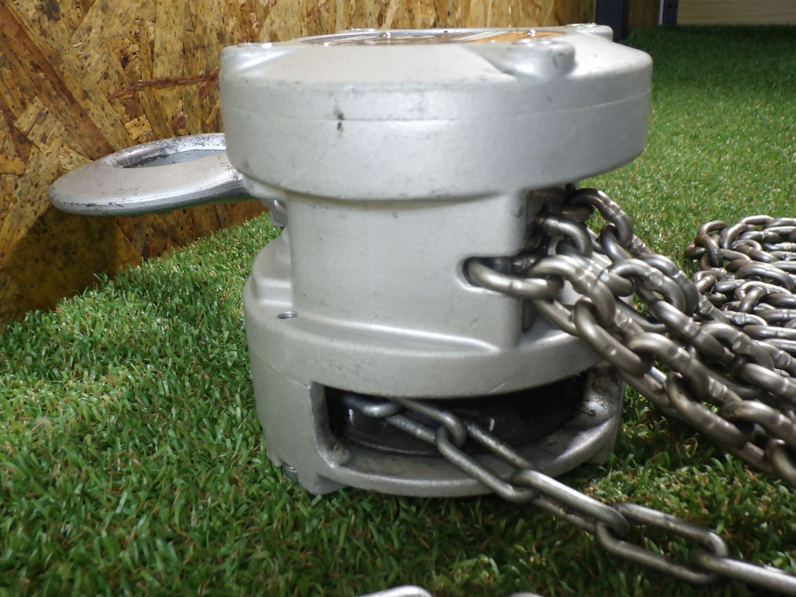 荷の吊り上げなどに