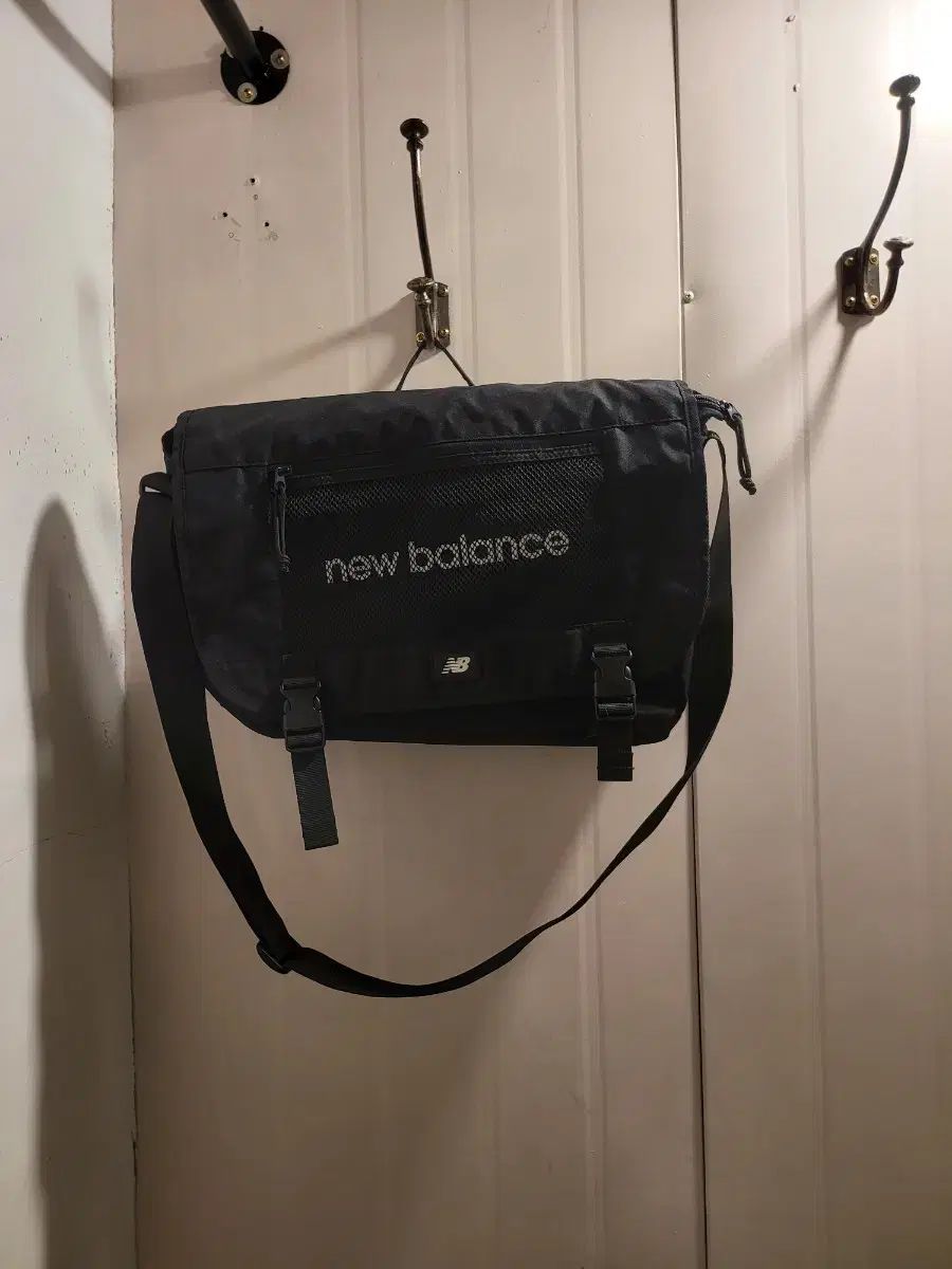ニューバランス メッセンジャーバッグ クロスバック