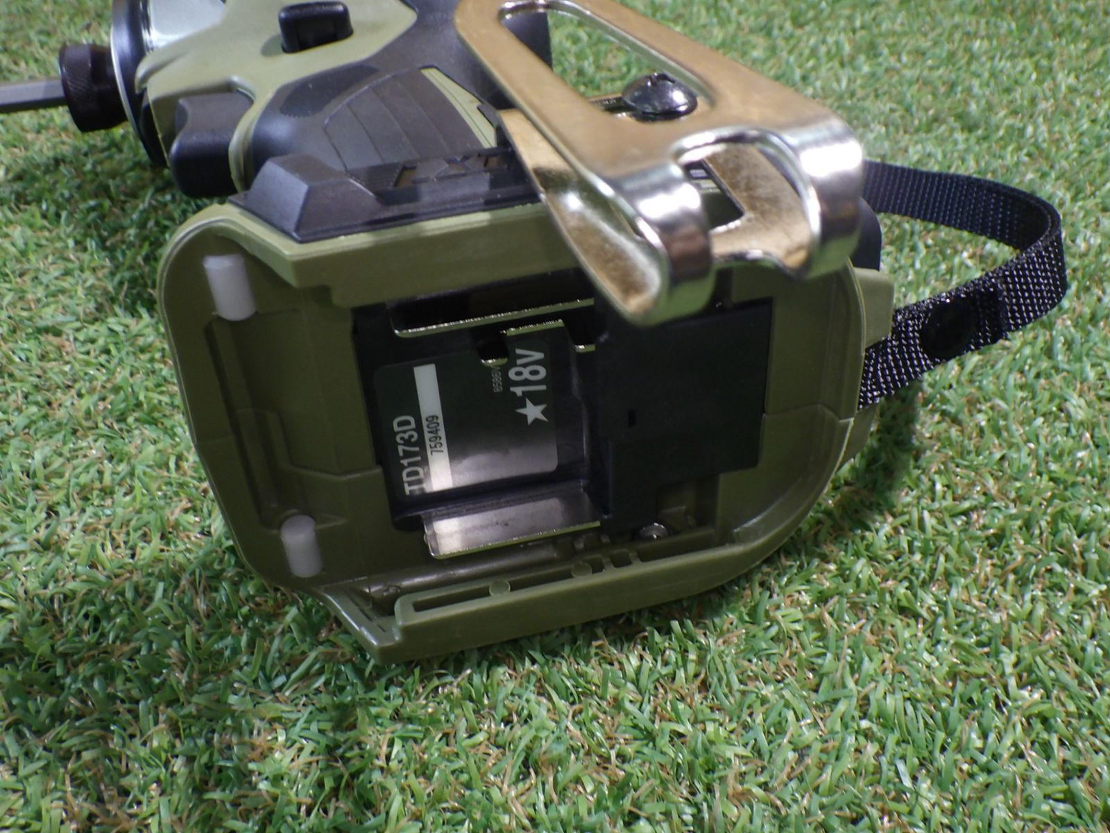 充電式インパクトドライバ 本体のみ