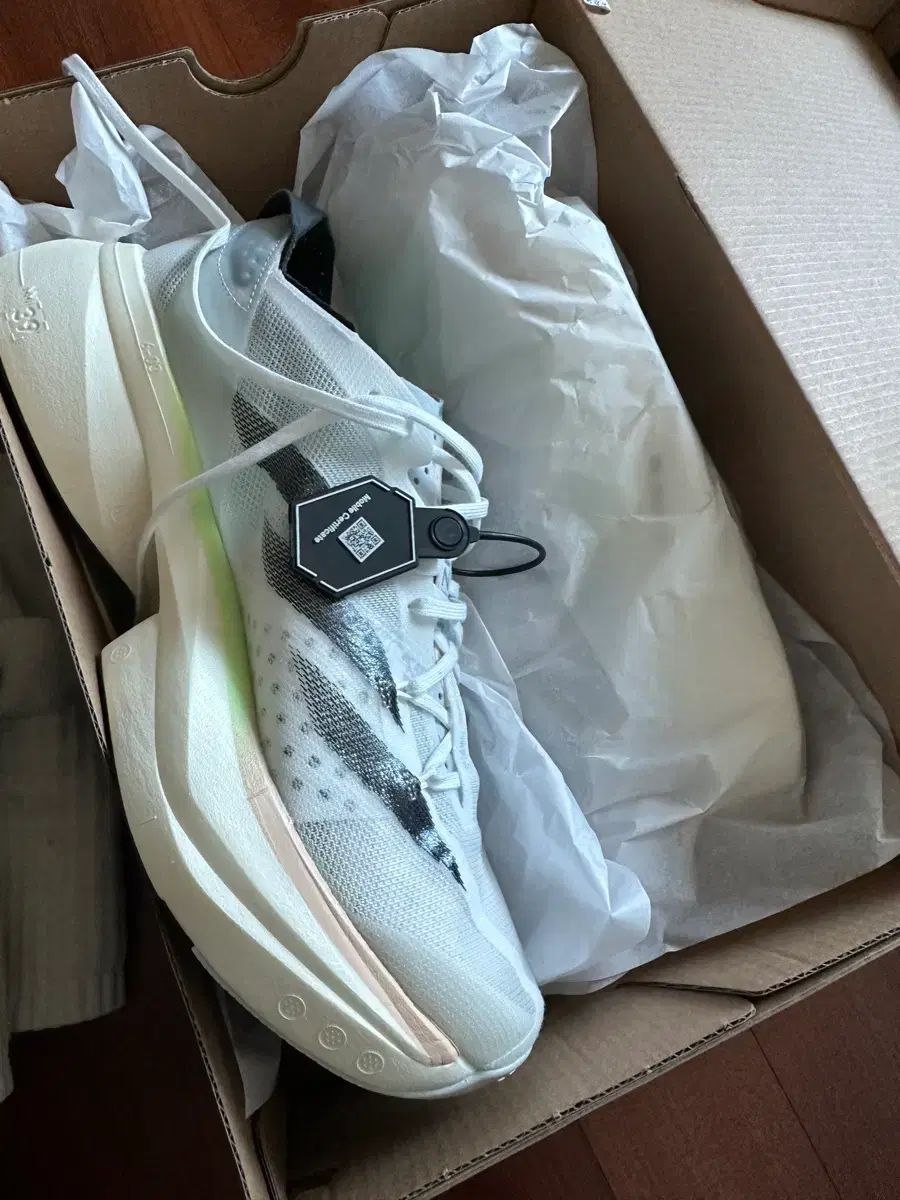 アディダス アディゼロ プロ スニーカー 白 3