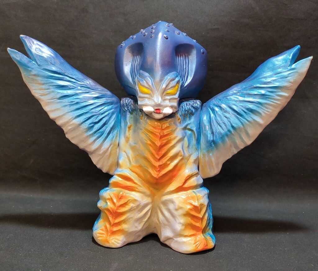 ベアモデル オール怪獣コレクション アイロス星人 紫成型青スプレー