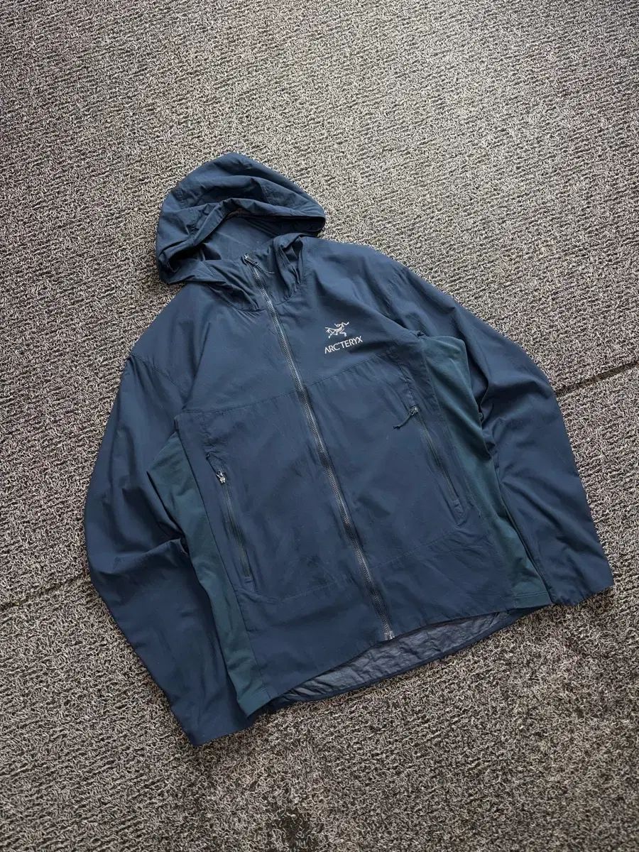 ARC TERYX アークテリクス Atom アトム SL ネイビー フーディ ジャケット 2811