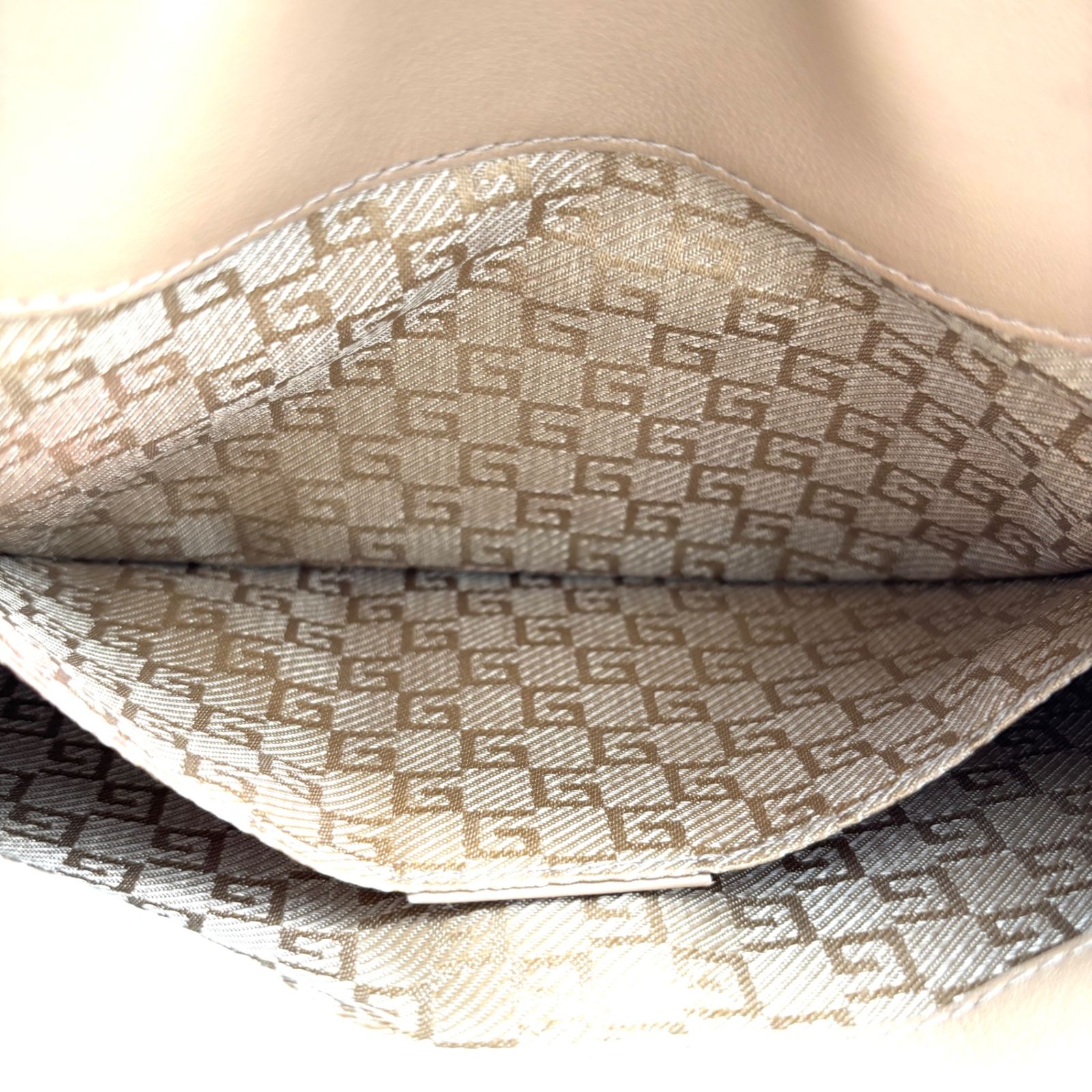 希少・美品 GUCCI グッチ ワンショルダーバッグ プラスチックチェーン