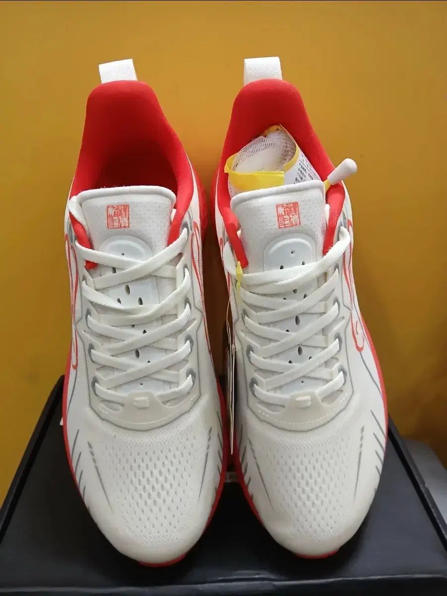 新商品ONEミックス ランニングシューズ 260