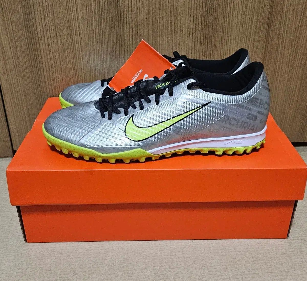 (新品) NIKE マーキュリアル ベイパー 15 アカデミー TF