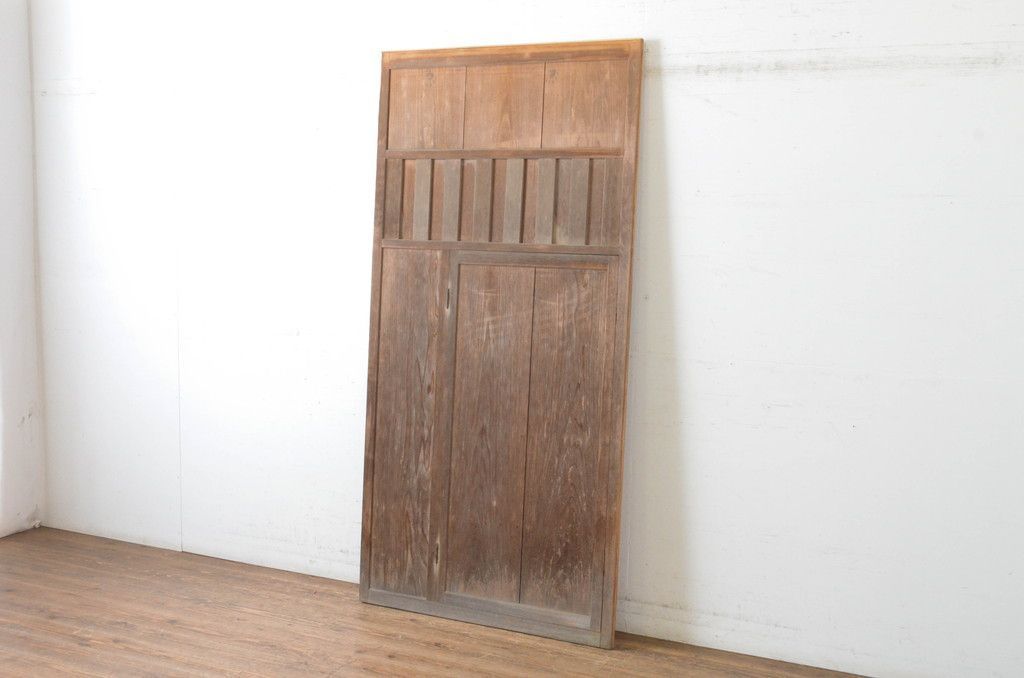 現状販売 引き戸 ヴィンテージ建具 昭和中期 無双窓 くぐり戸付き 4～7営業日前後で発送 修理加工希望の方3ヶ月程で発送 R 065521