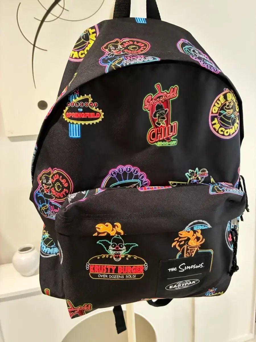 EASTPAK x シンプソンズ コラボ バックパック ブラック