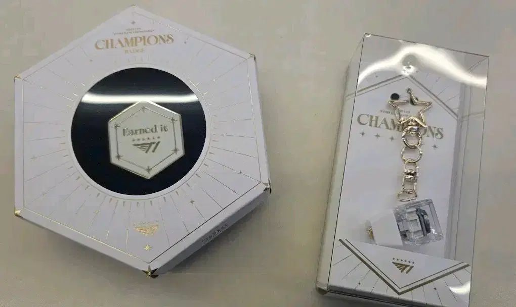 T 1 優勝バッジ キーキャップ キーホルダー まとめ