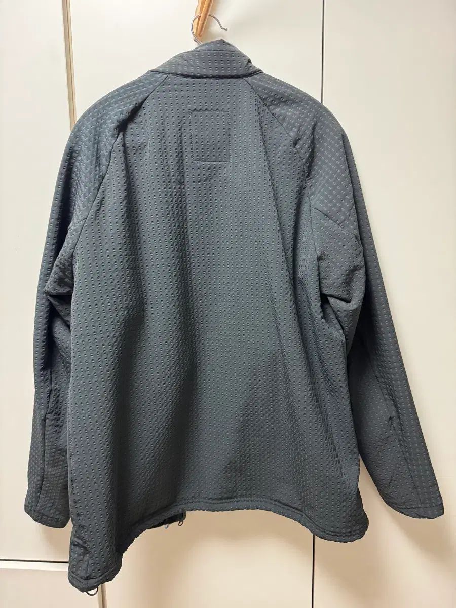 ゼログラム ヒトフリース フローティ スタン プルオーバー