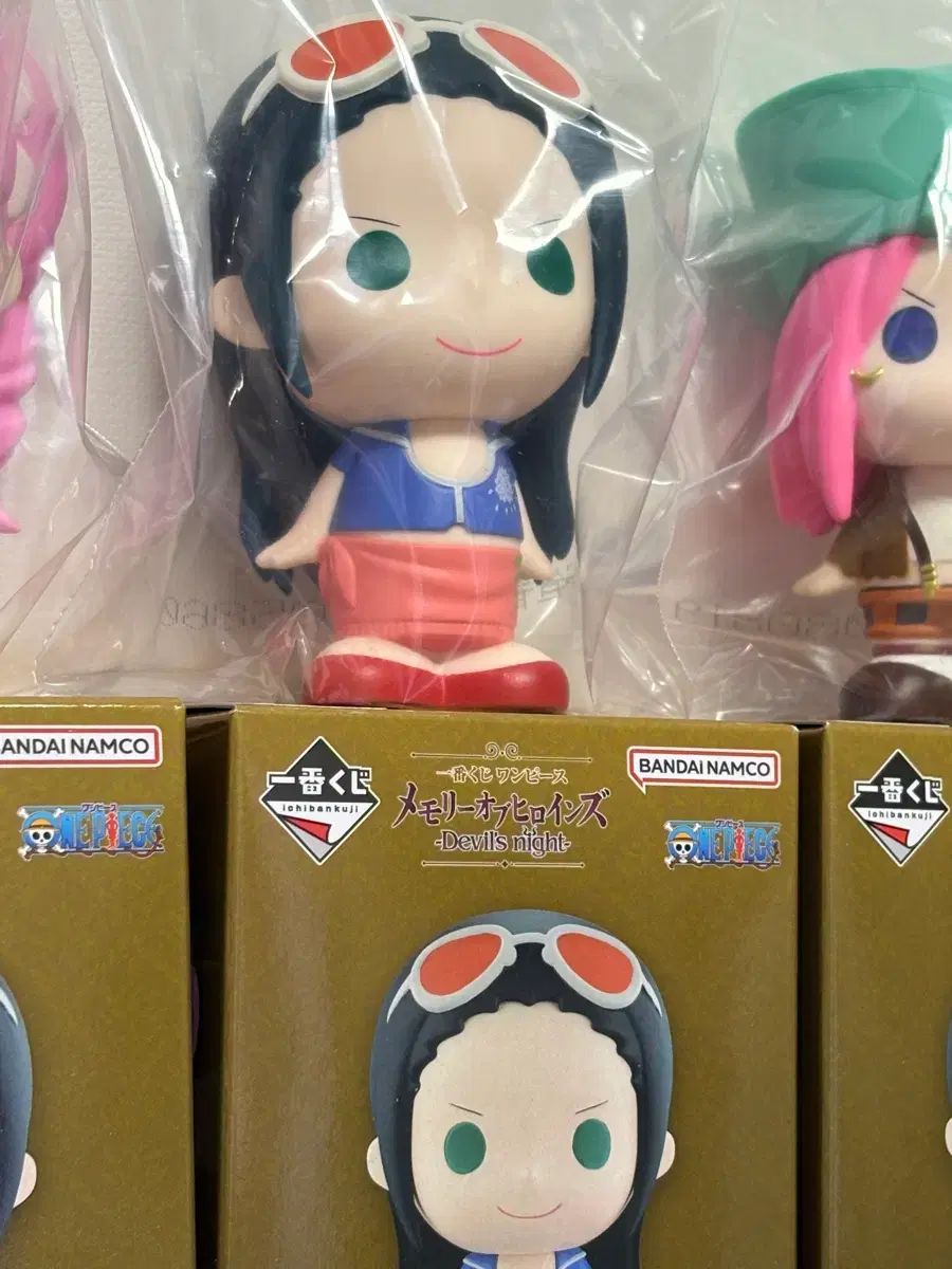 一番くじ ONE PIECE ヒロインズ E賞 ロビン Sofvics CHUU