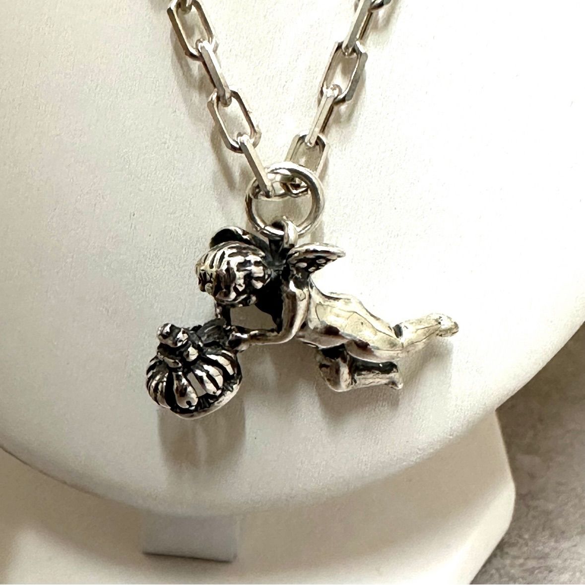 ロイヤルオーダー ネックレス ROYAL ORDER ANGEL HOLDING CROWN